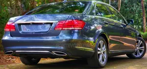Mercedes-Benz E220 2015 Blue