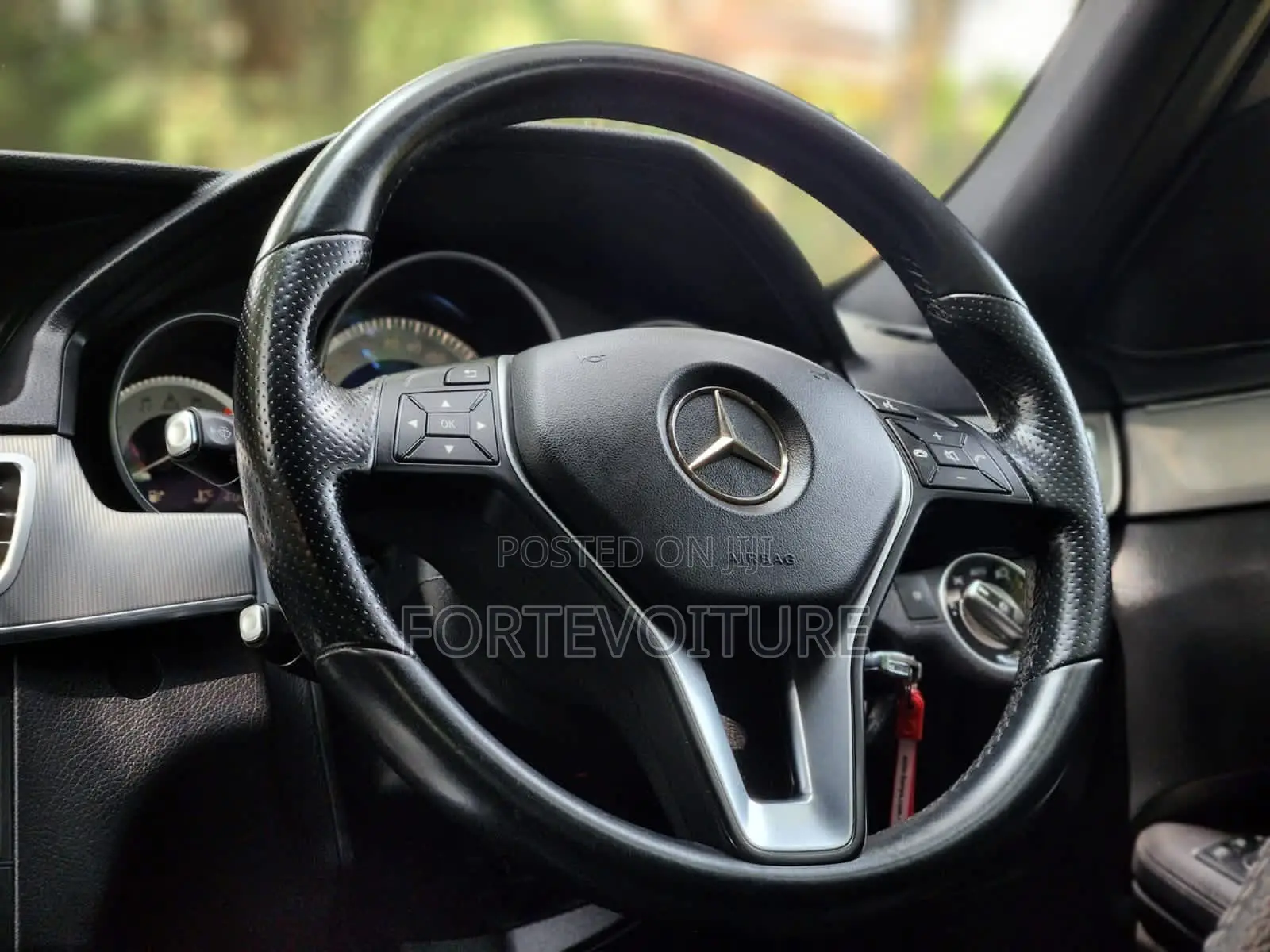 Mercedes-Benz E220 2015 Blue