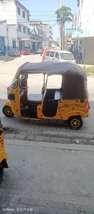 Bajaj 2018 Yellow