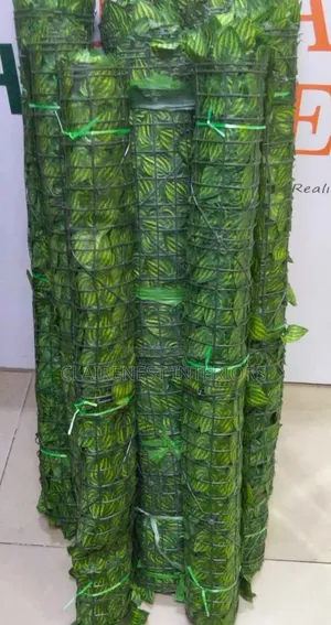 Create a Beautiful Privacy Backdrop With Artificial Fence