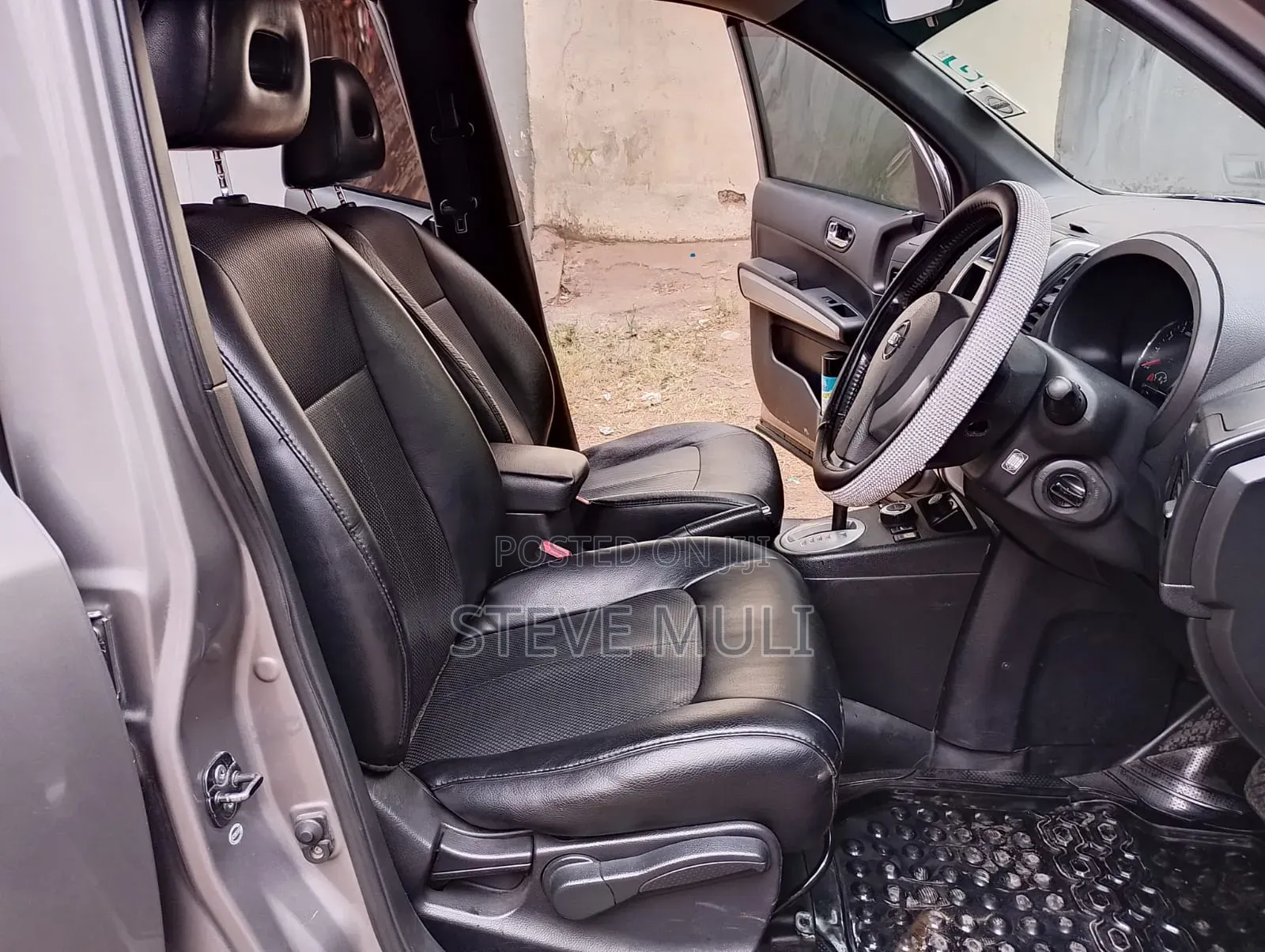 Nissan X-Trail 2012 Gray