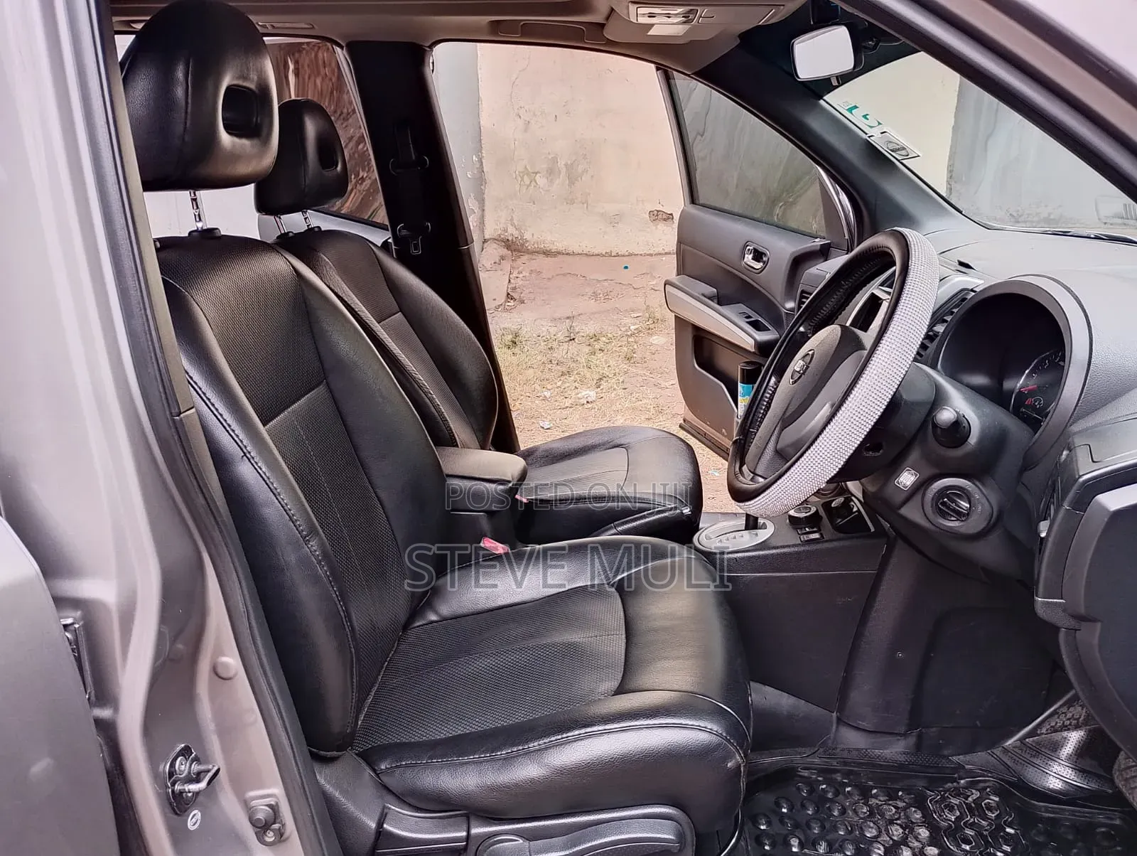 Nissan X-Trail 2012 Gray