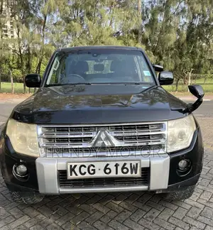 Mitsubishi Pajero 2009 Black