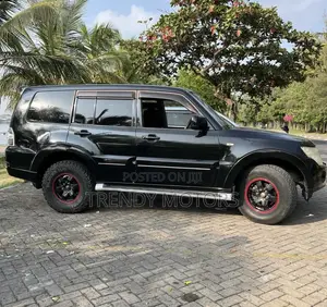 Mitsubishi Pajero 2009 Black