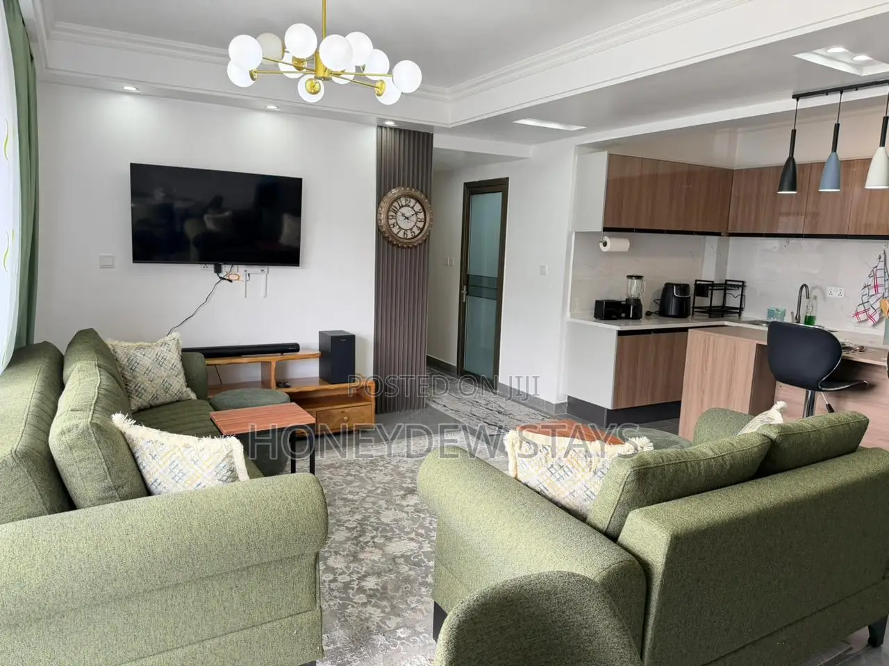 Swanky 2BR Airbnb at Winchester, Riverside