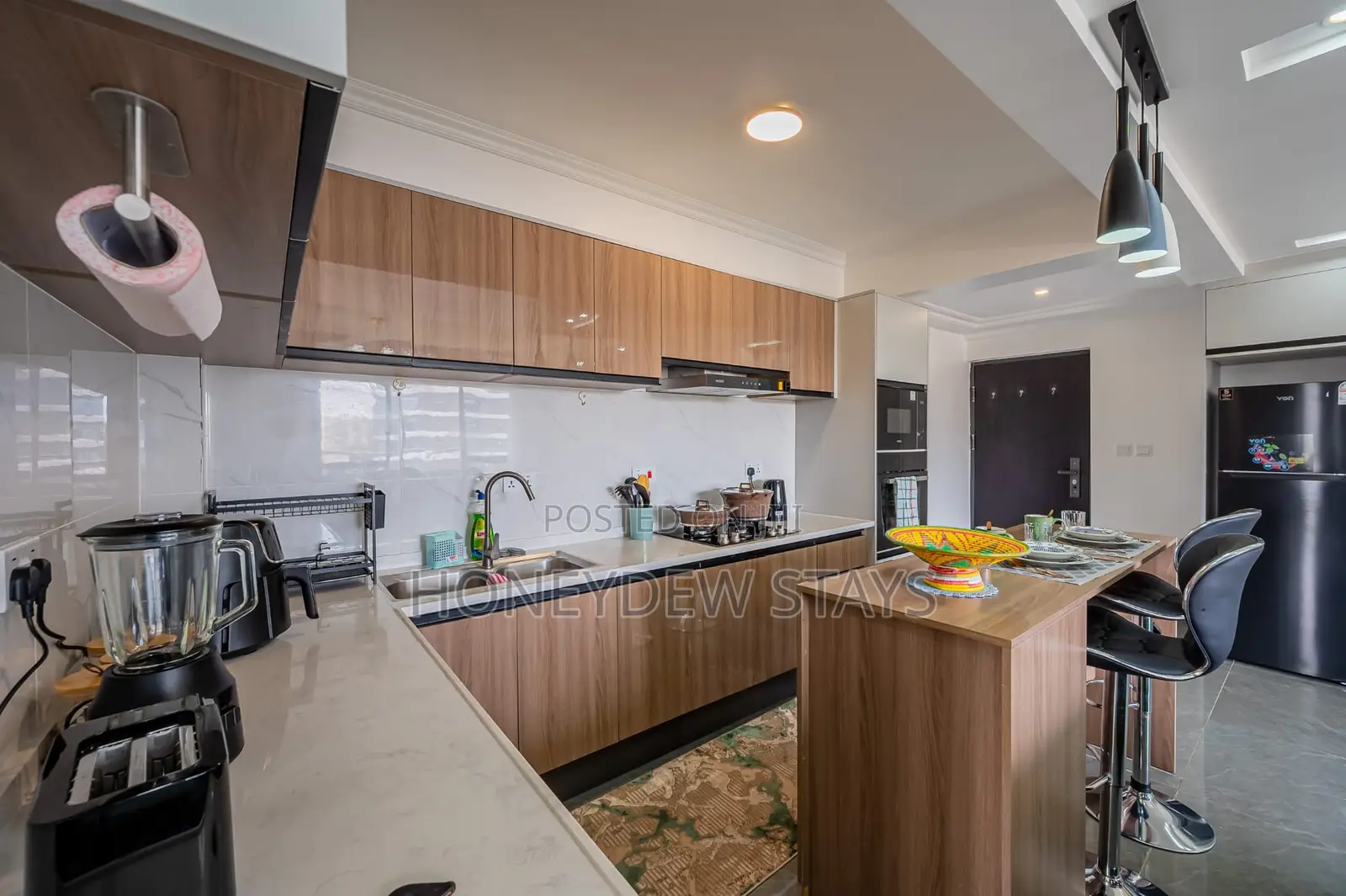 Swanky 2BR Airbnb at Winchester, Riverside