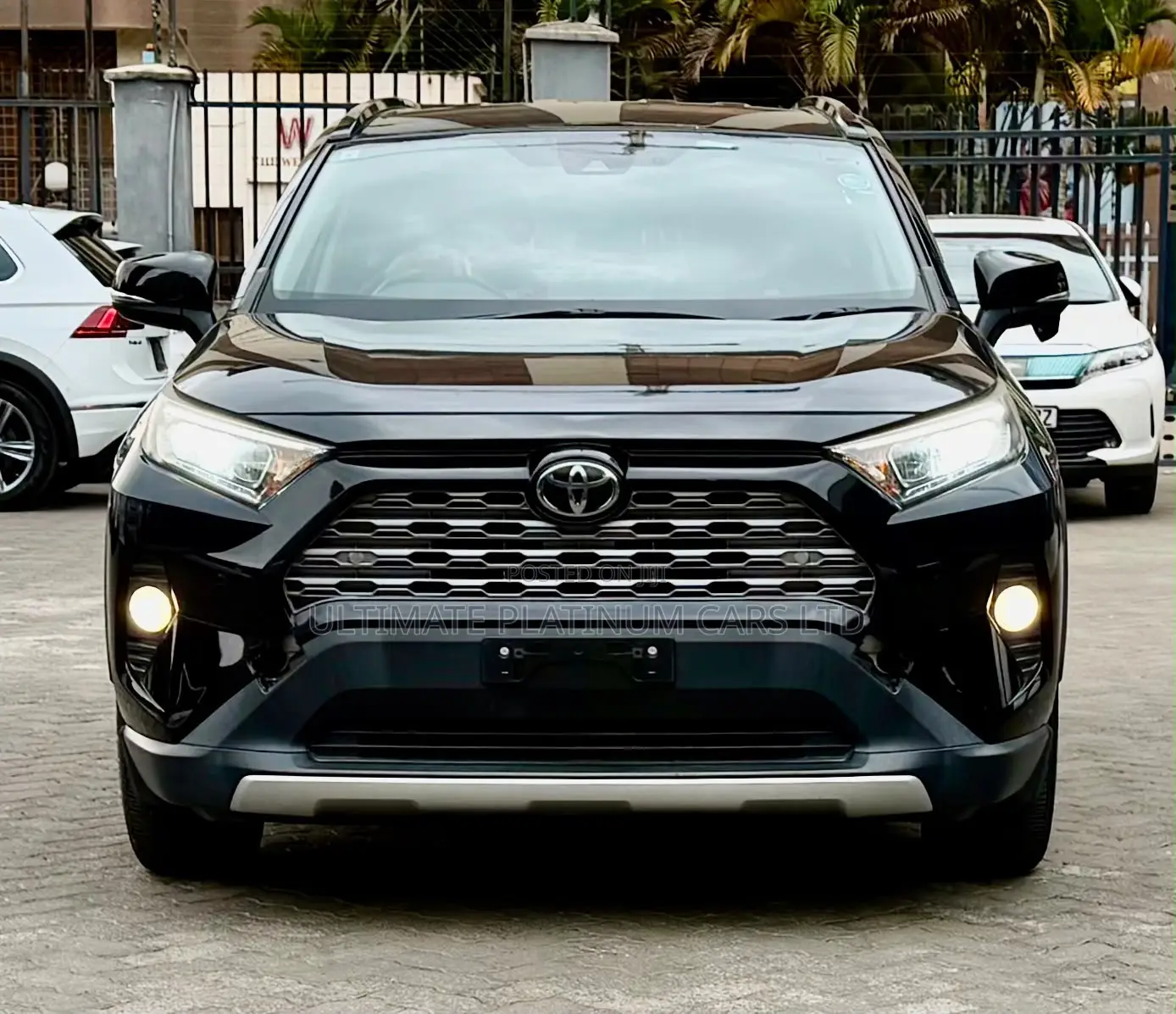 Toyota RAV4 XLE Premium AWD 2019 Black