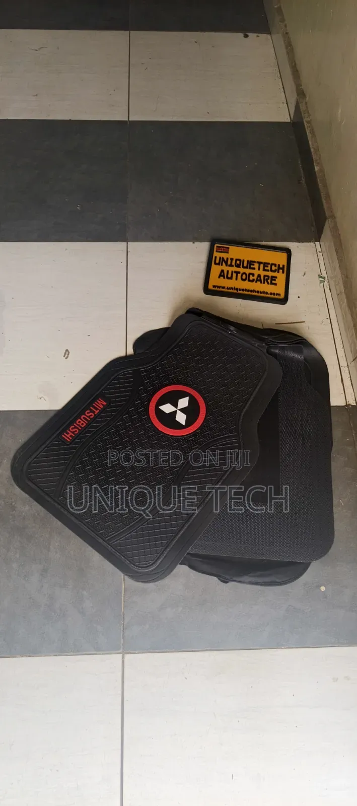Mitsubishi 5 Piece Car Floor Mat Set