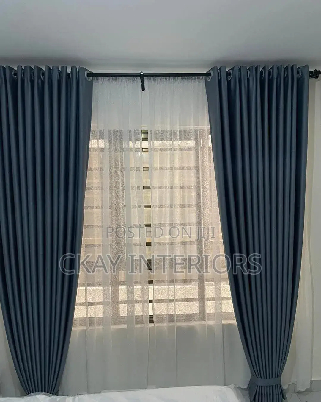 Gorgeous Window Drapes, Graceful Décor.