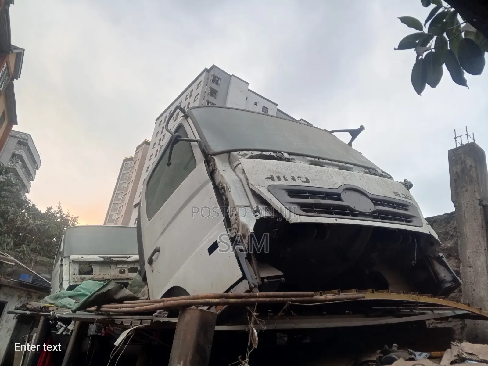 Hino Cabins