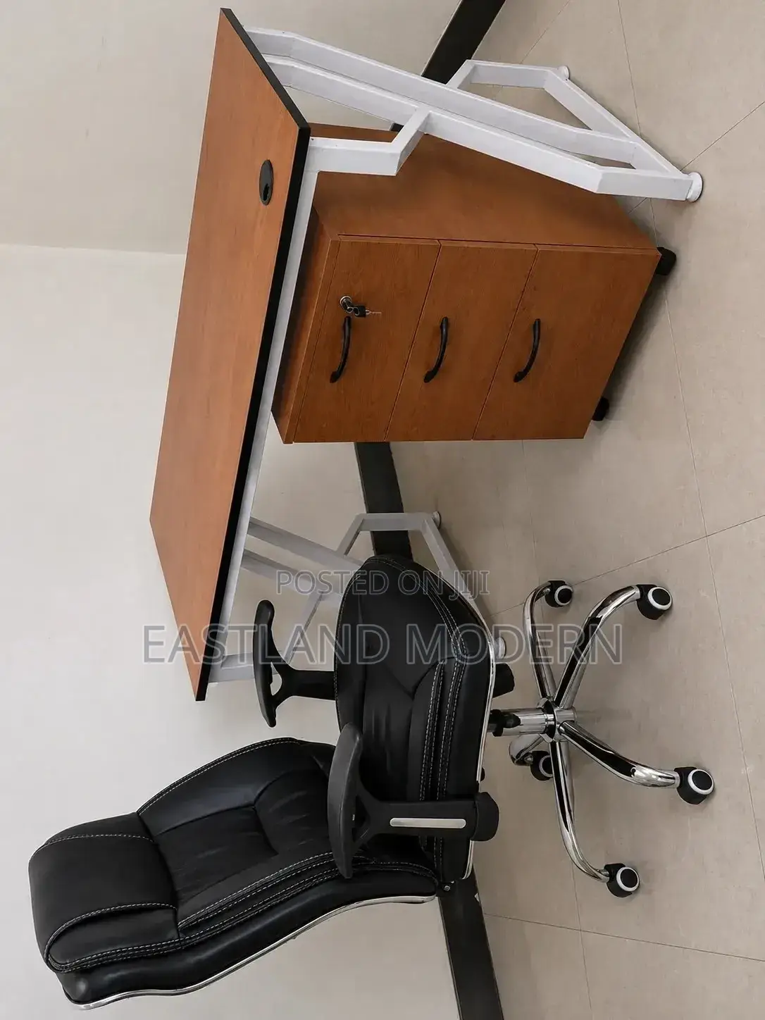Executive Office Desk With 3-Drawer Cabinet Leather Office Chair