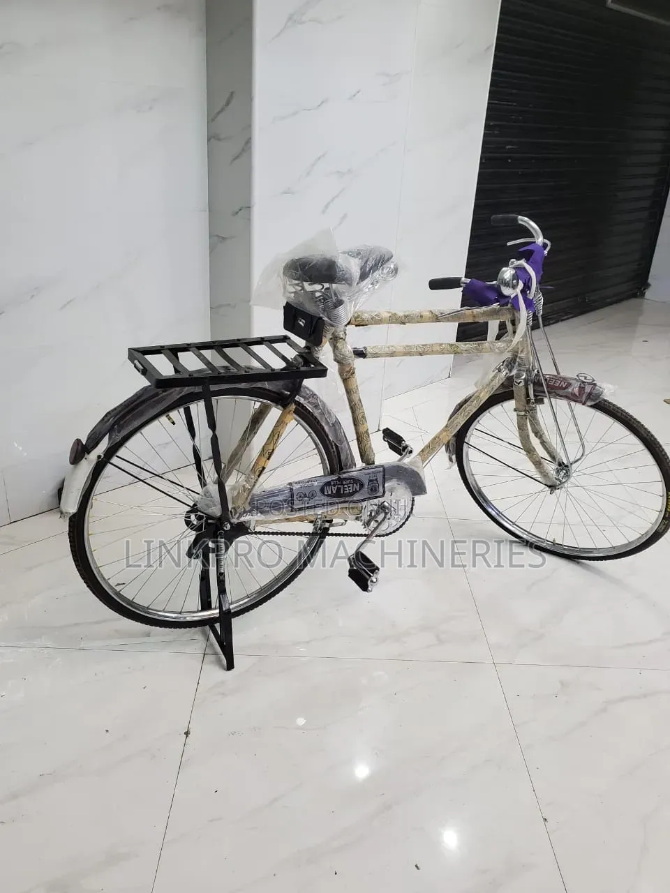Neelam Black Mamba Traditional Bicycle Size 29