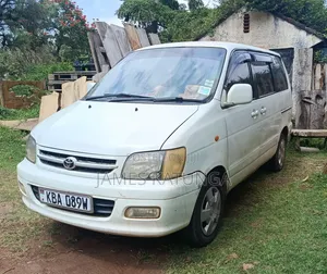 Toyota Noah 2005 White