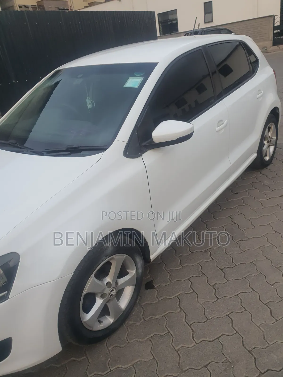 Volkswagen Polo 2011 White