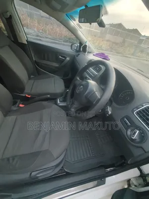 Volkswagen Polo 2011 White