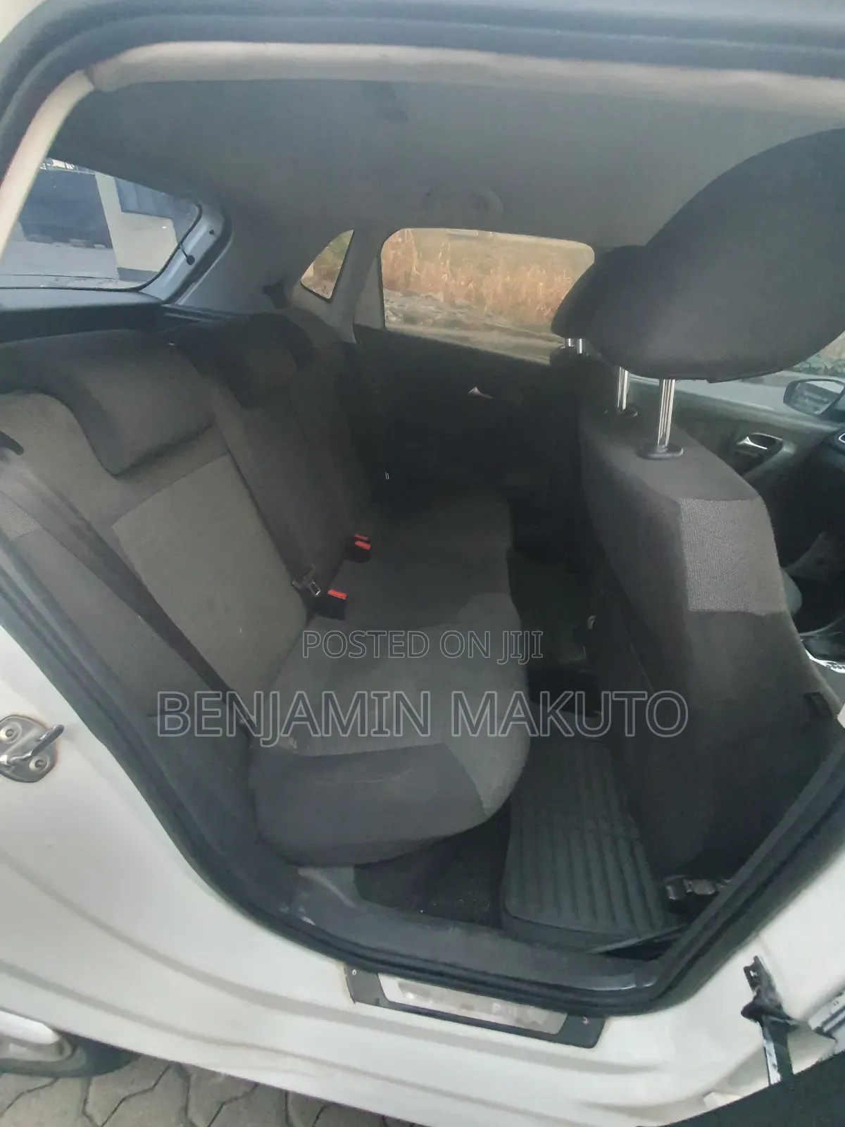 Volkswagen Polo 2011 White