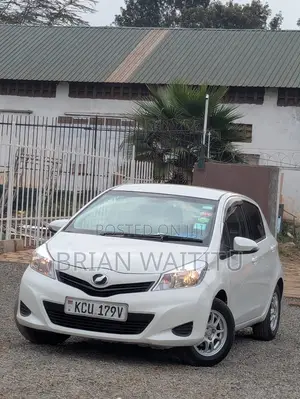 Toyota Vitz 2012 White