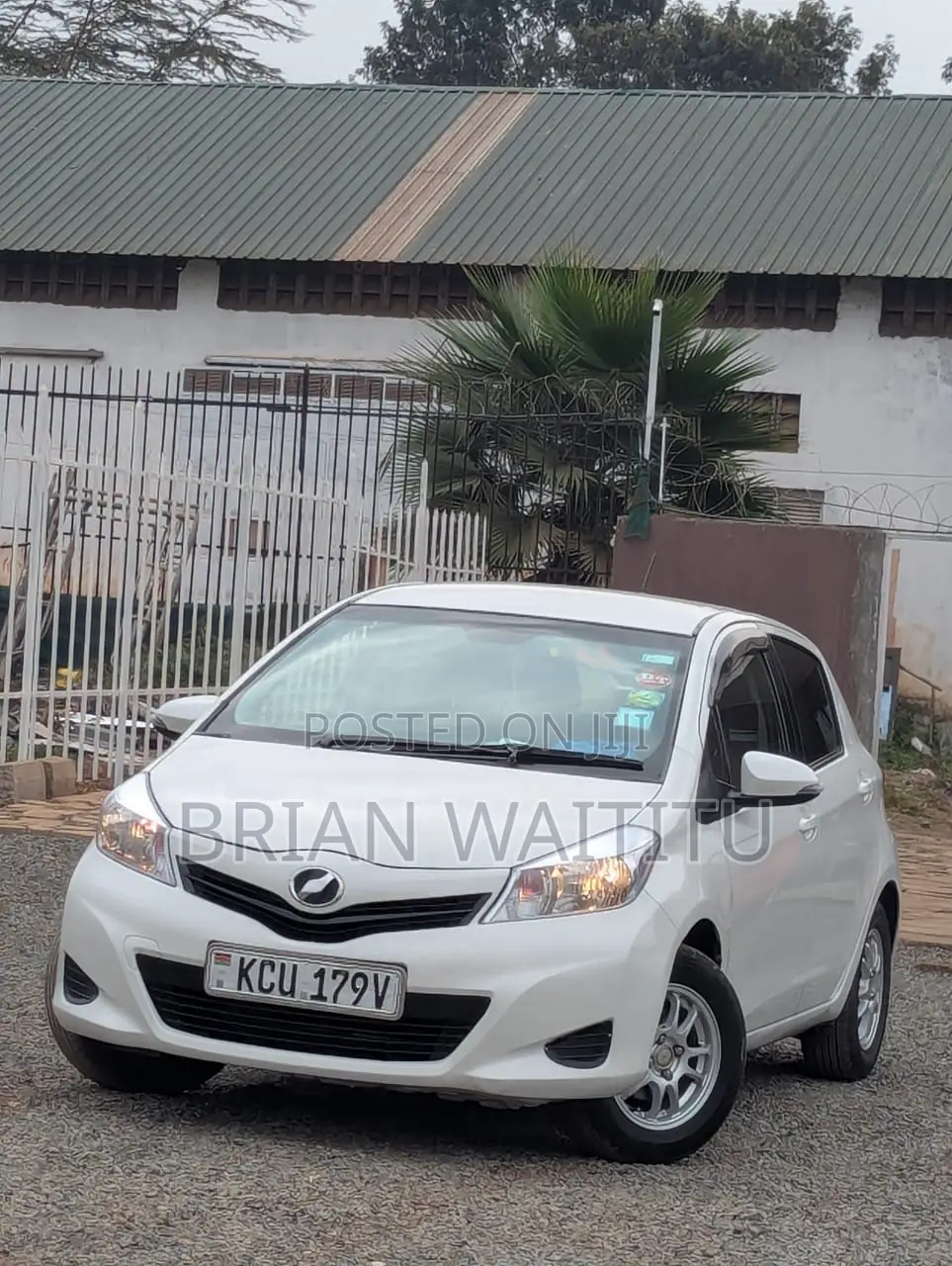 Toyota Vitz 2012 White