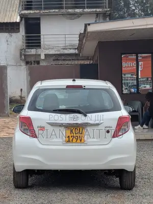 Toyota Vitz 2012 White