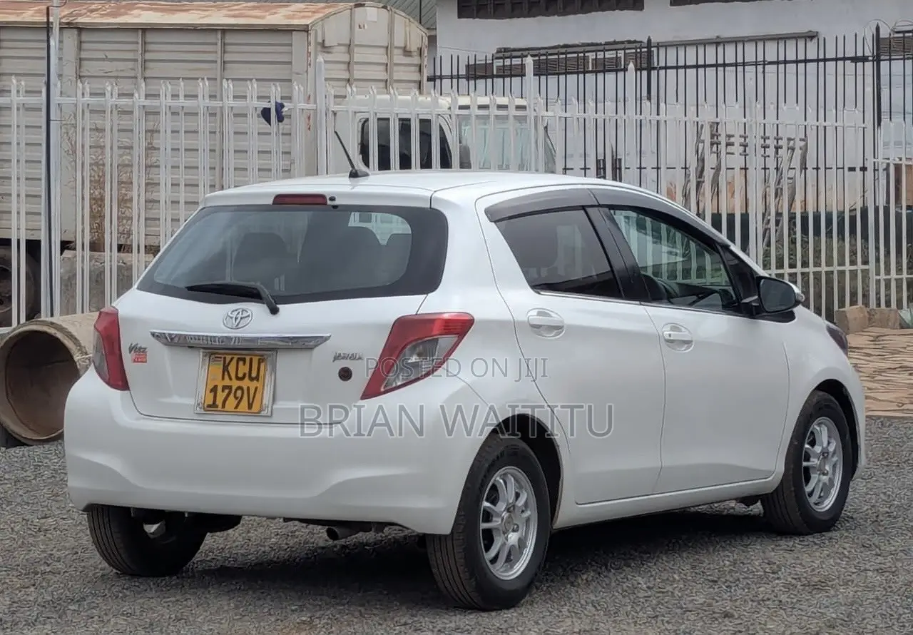 Toyota Vitz 2012 White
