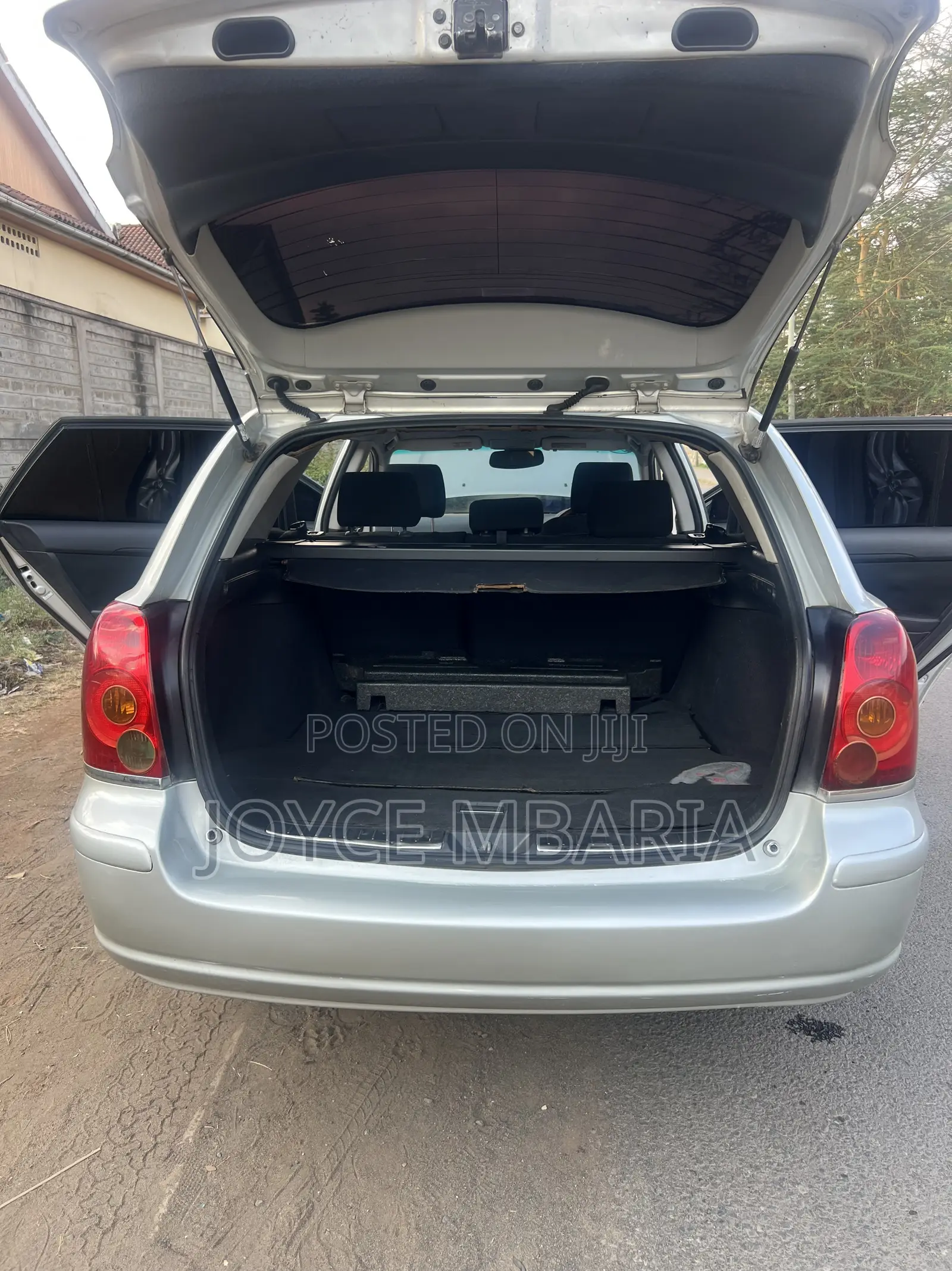 Toyota Avensis 2006 Silver