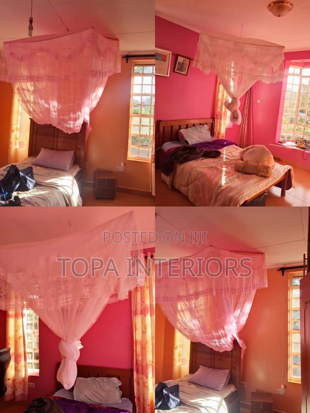 Premium Mesh Mosquito Nets That Hang on the Ceiling