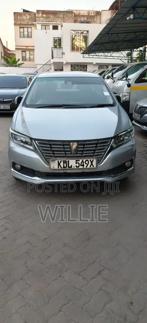 Toyota Premio 2016 Silver