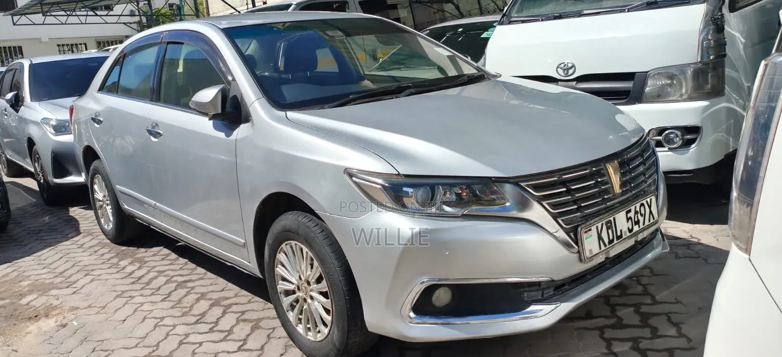 Toyota Premio 2016 Silver