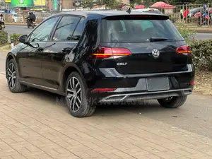 Volkswagen Golf 1.4T S FWD 2019 Black