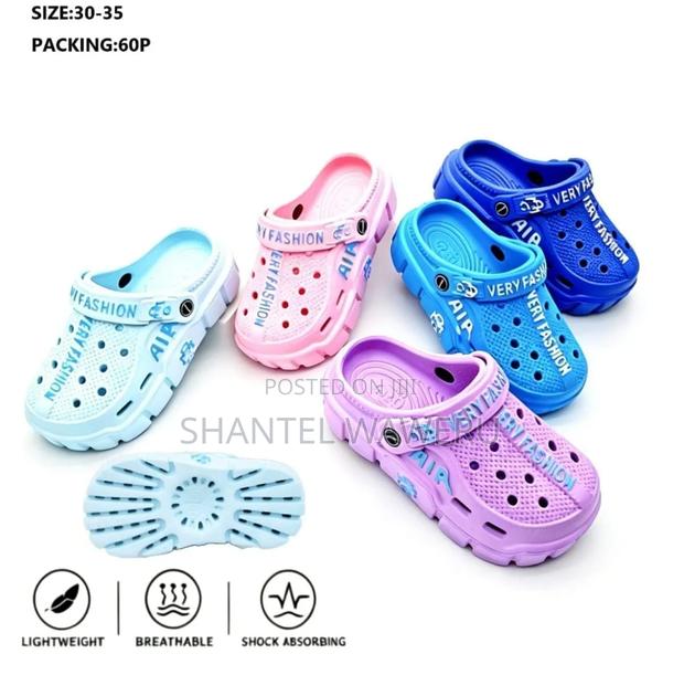Crocks Size 30 to 35 From 2prs - thumbnail 2