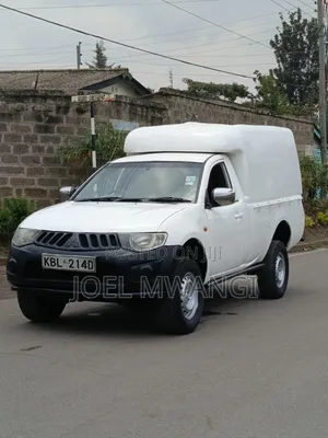 Mitsubishi L400 2009 White