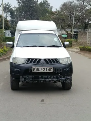 Mitsubishi L400 2009 White