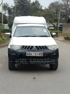 Mitsubishi L400 2009 White