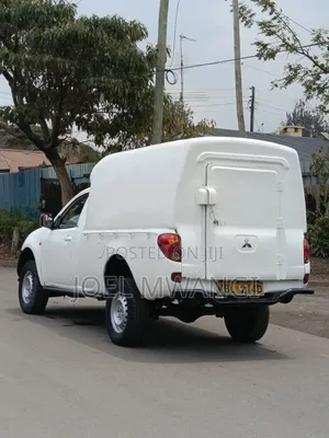 Mitsubishi L400 2009 White