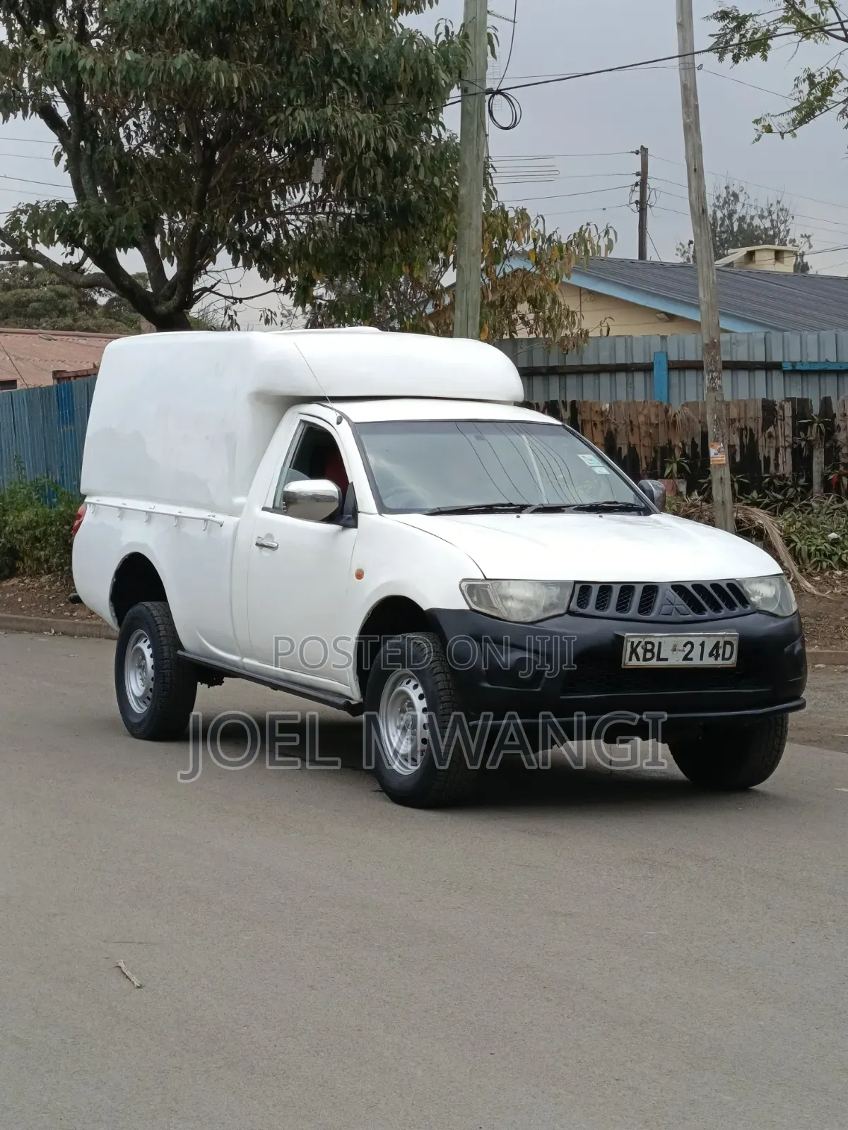Mitsubishi L400 2009 White