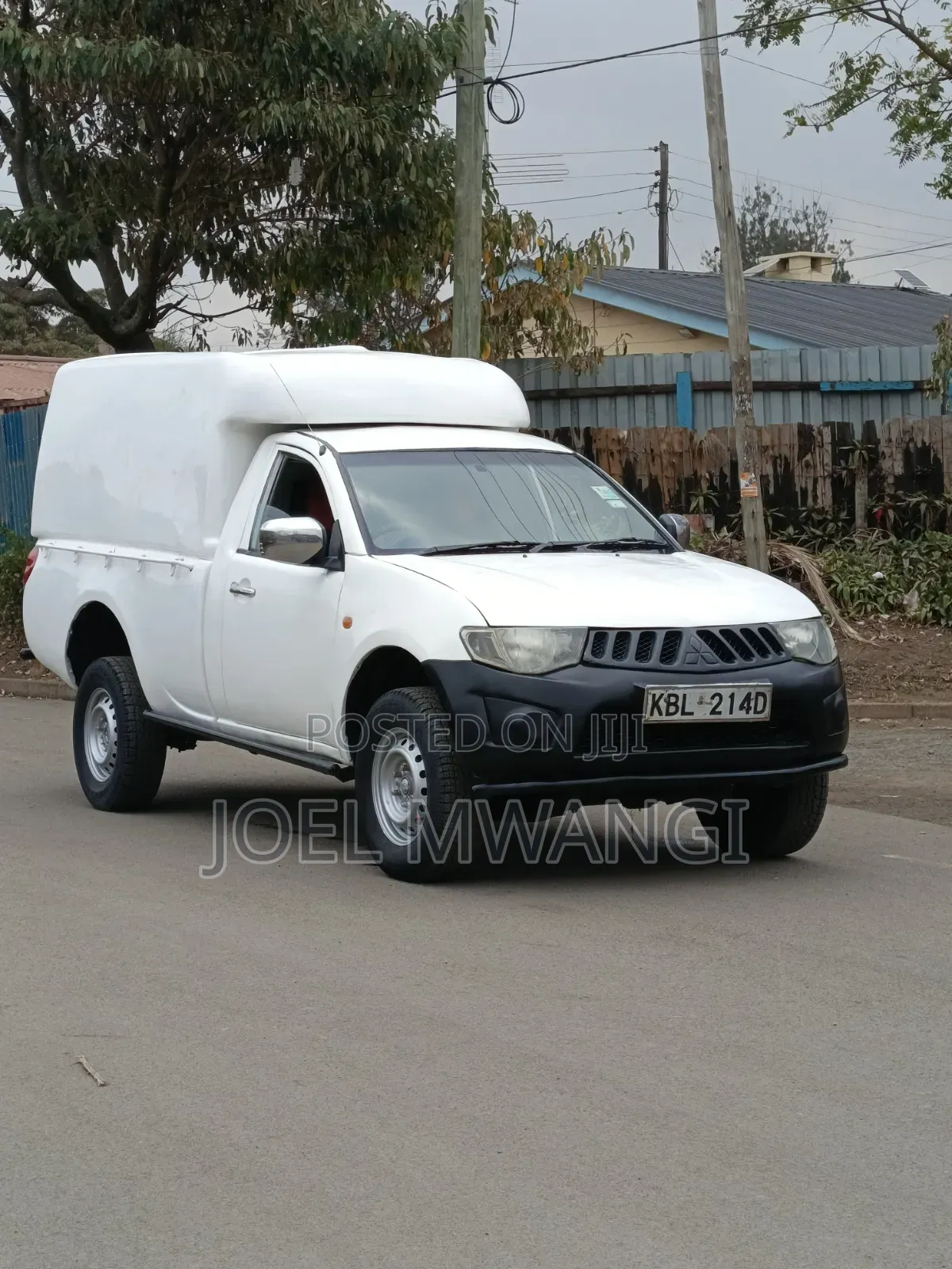 Mitsubishi L400 2009 White