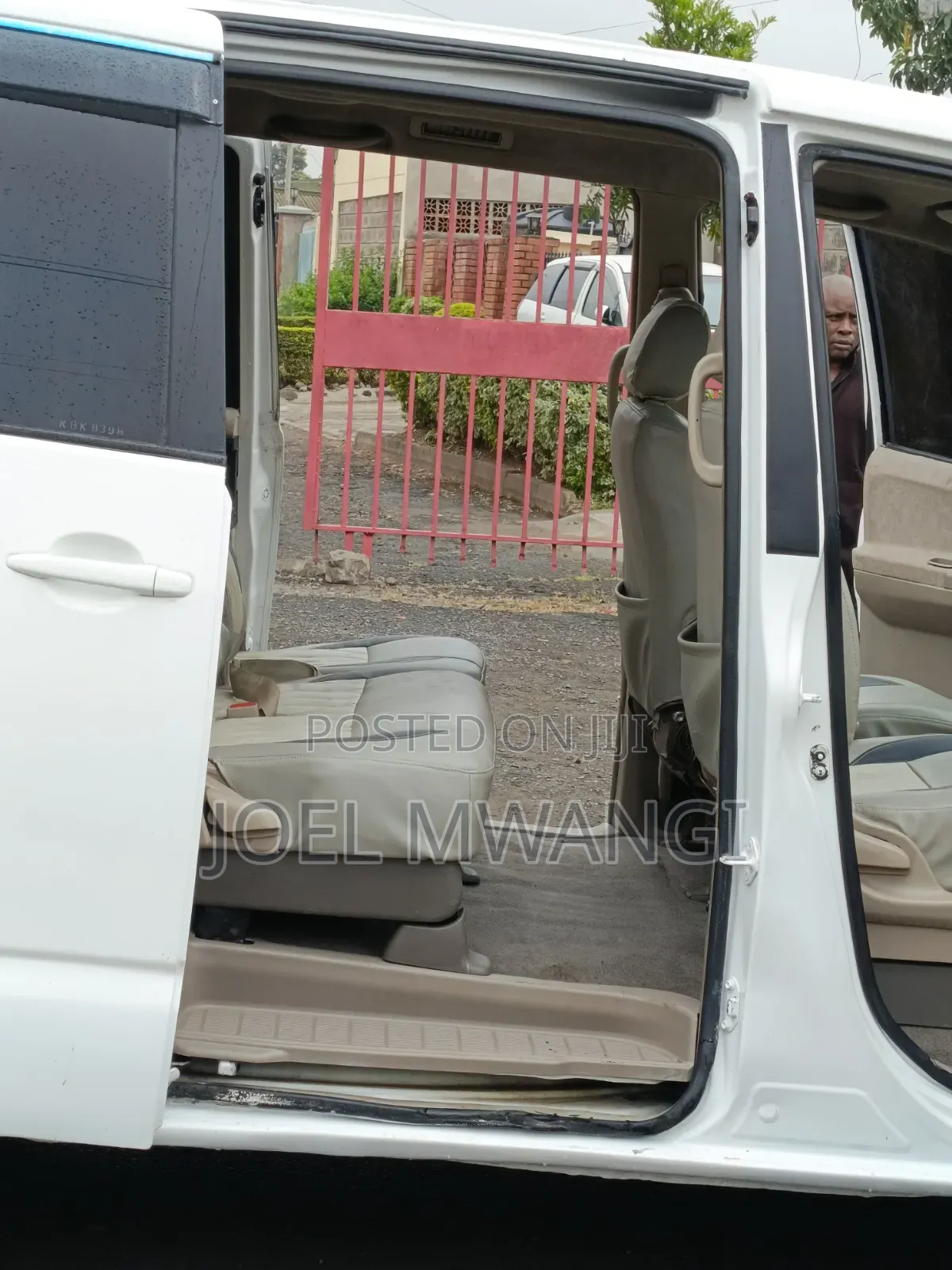 Toyota Noah 2002 White