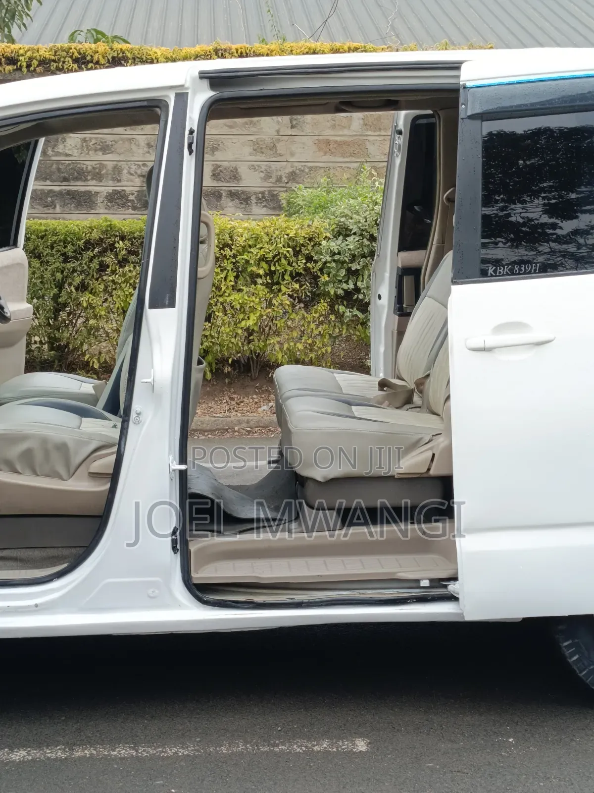 Toyota Noah 2002 White