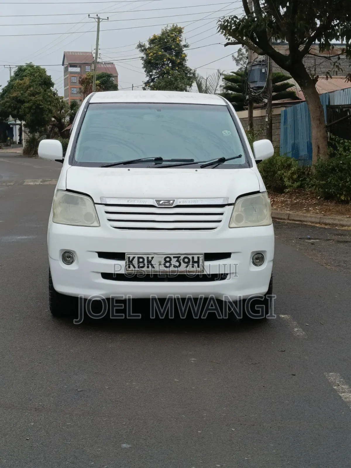 Toyota Noah 2002 White