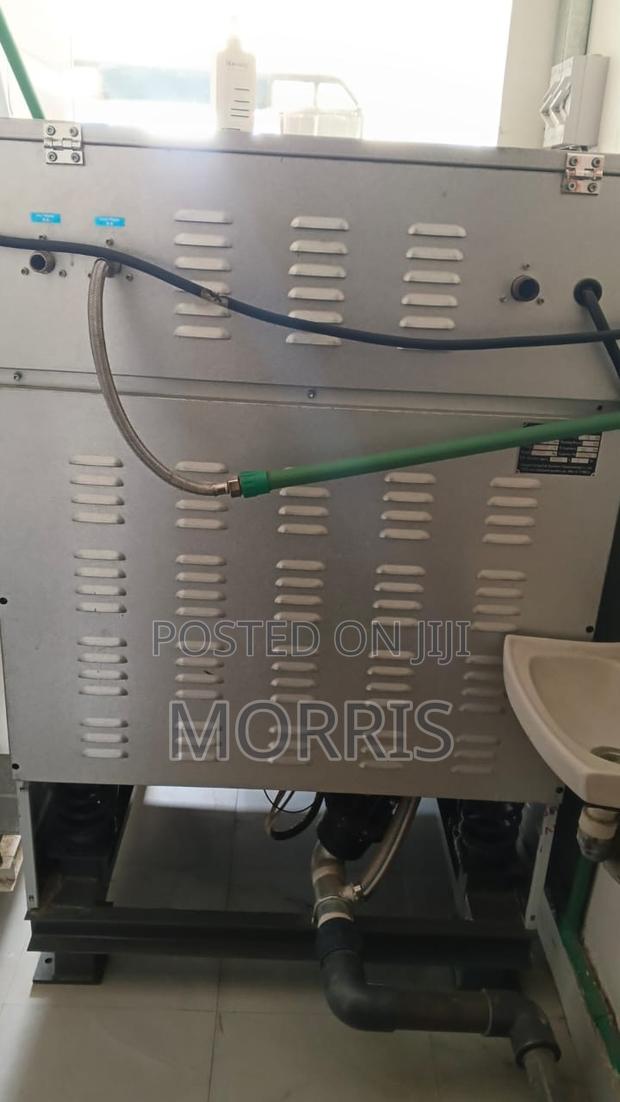 Washing Machine and Dryer - thumbnail 2