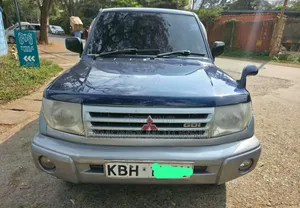 Mitsubishi Pajero 2002 Blue