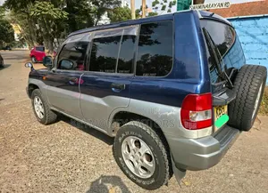 Mitsubishi Pajero 2002 Blue