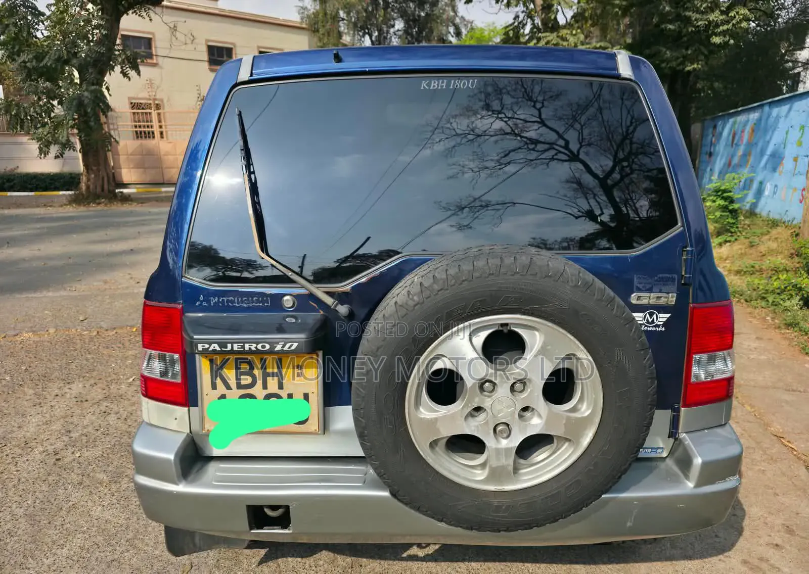 Mitsubishi Pajero 2002 Blue