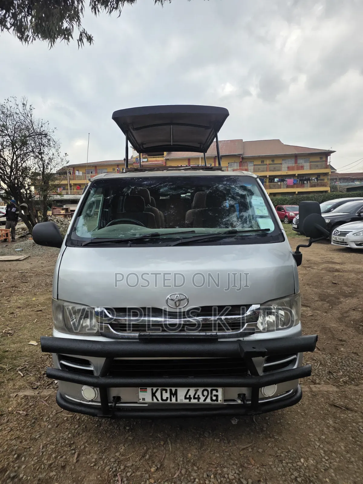 Toyota HiAce 2010 Silver