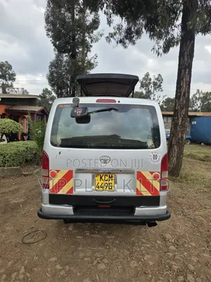 Toyota HiAce 2010 Silver
