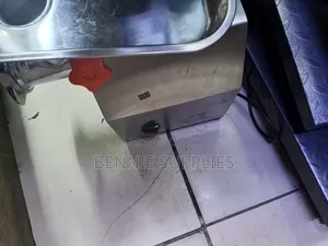 M8 Meat Mincer Machine