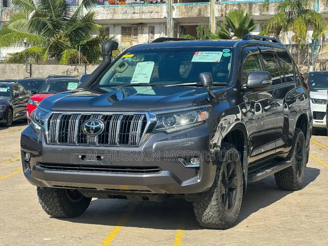 Toyota Land Cruiser Prado 2.8 2020 Gray