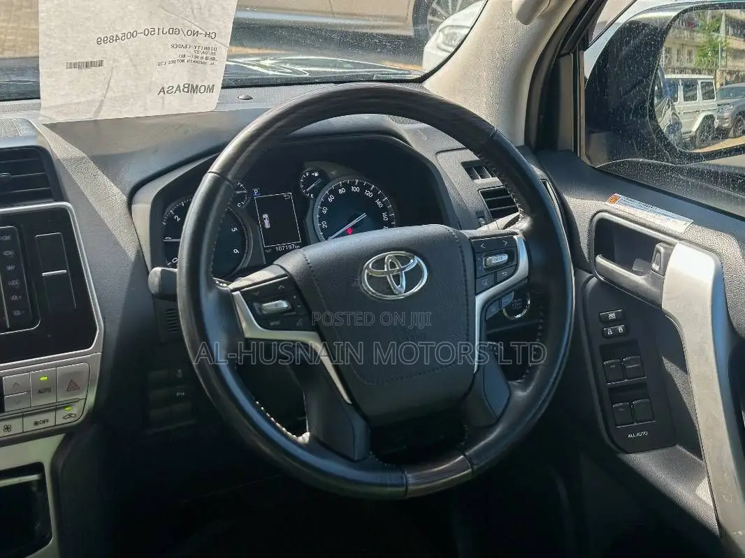 Toyota Land Cruiser Prado 2.8 2020 Gray