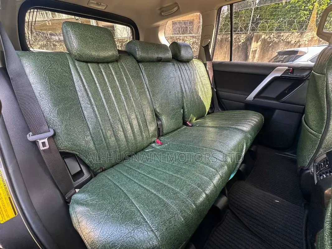 Toyota Land Cruiser Prado 2.8 2020 Gray