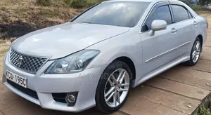 Toyota Crown Majesta 2010 Silver
